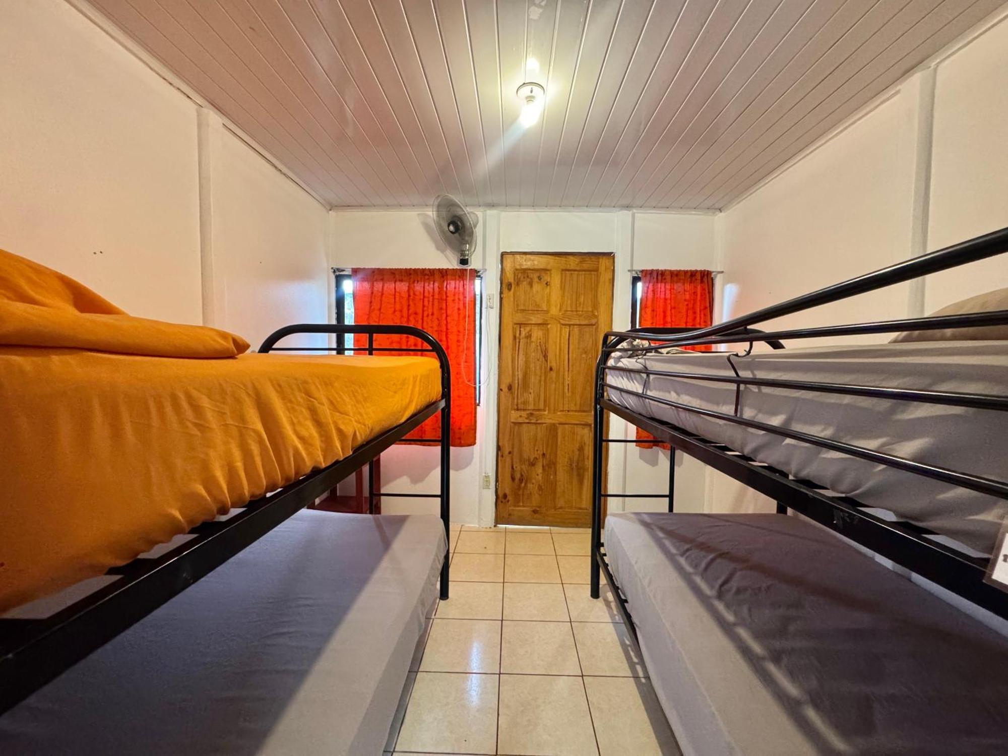 Kalunay Hostel Puerto Viejo de Talamanca Εξωτερικό φωτογραφία